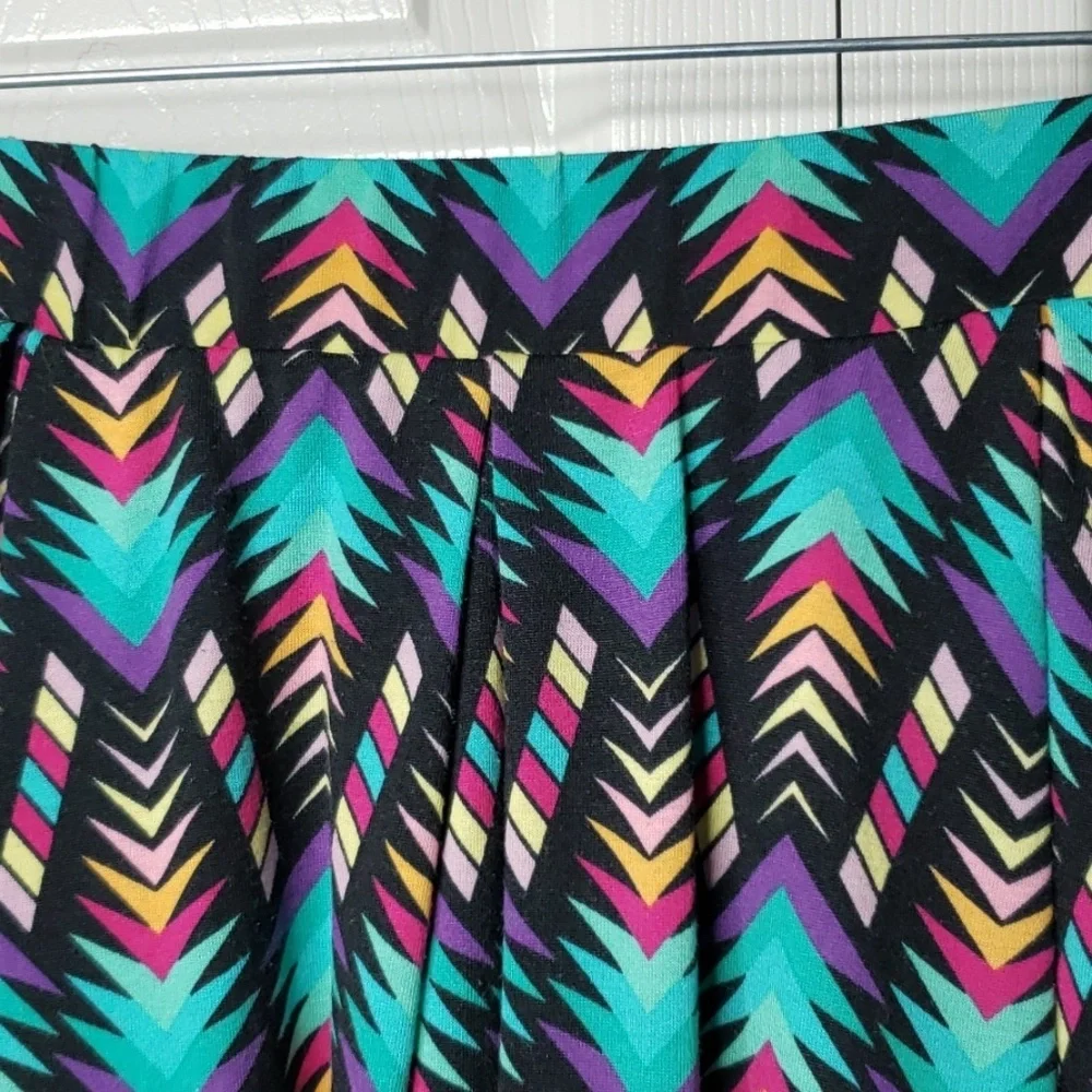 LulaRoe, 0246, Multicolored skirt / Size L - Picture 4 of 5